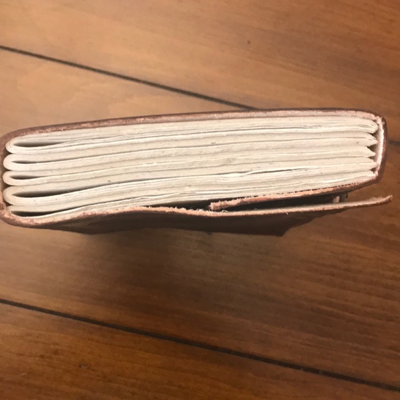 Leather journal with side lock - Picture 7 of 7